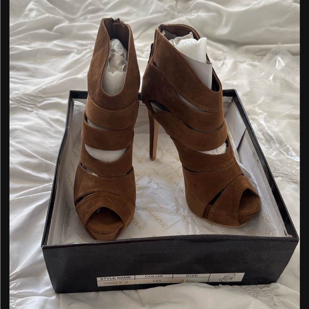 Elegant Brown Peep-Toe Heels